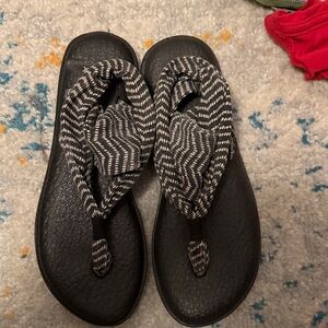 Sanuk  Women's Sandals